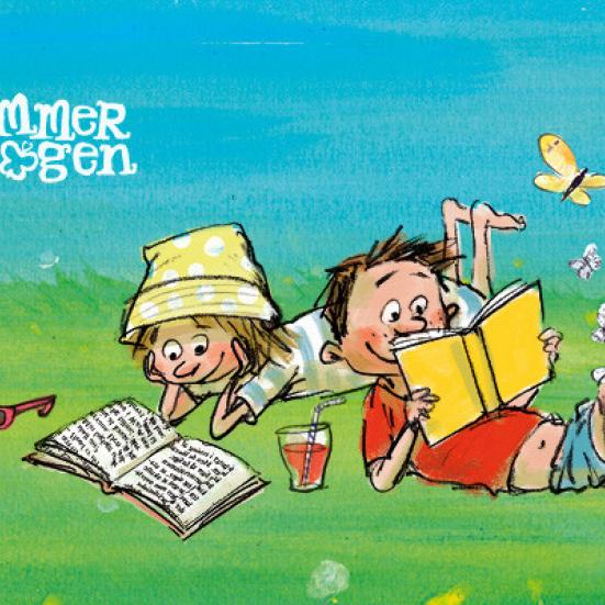 Logobillede for sommerbogen. Tegning af to børn der ligger på græs og læser. Sommerfugle flyver ud af det ene barns bog