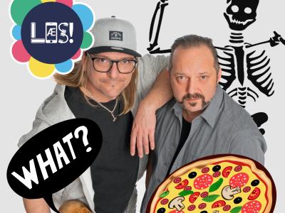 LG jensen og Mikkel Egelund står og kigger mod kameraet. LG jensen har et kranium i den ene hånd.